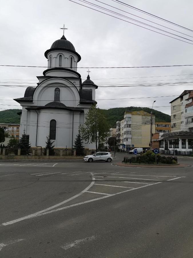 Apartament Asr Piatra Neamt Exterior photo