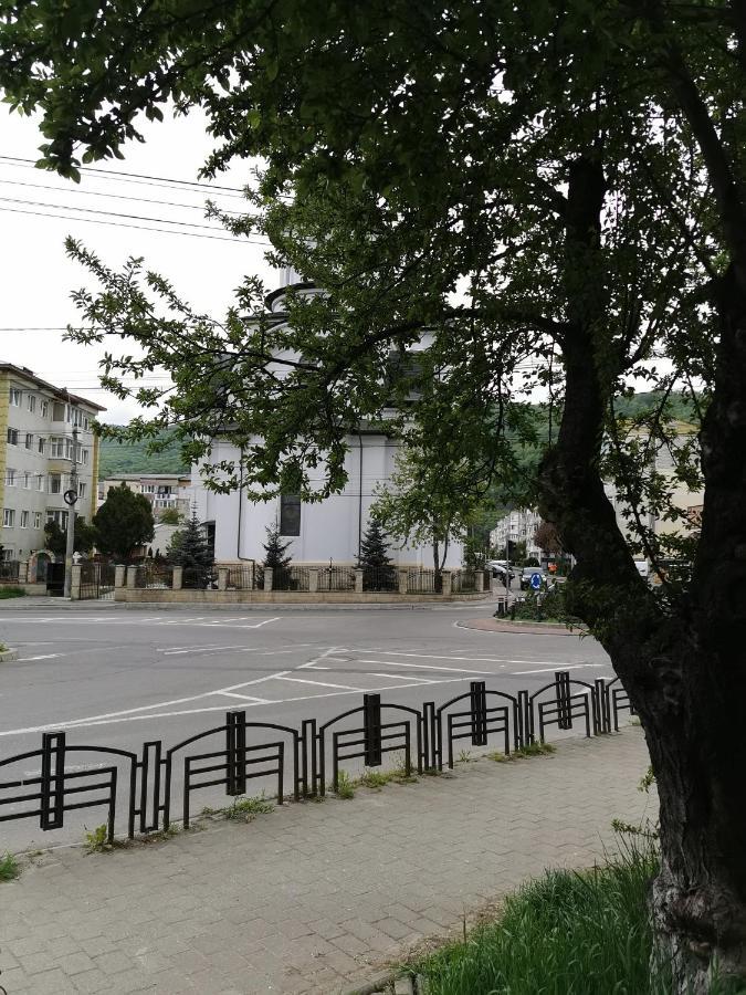 Apartament Asr Piatra Neamt Exterior photo